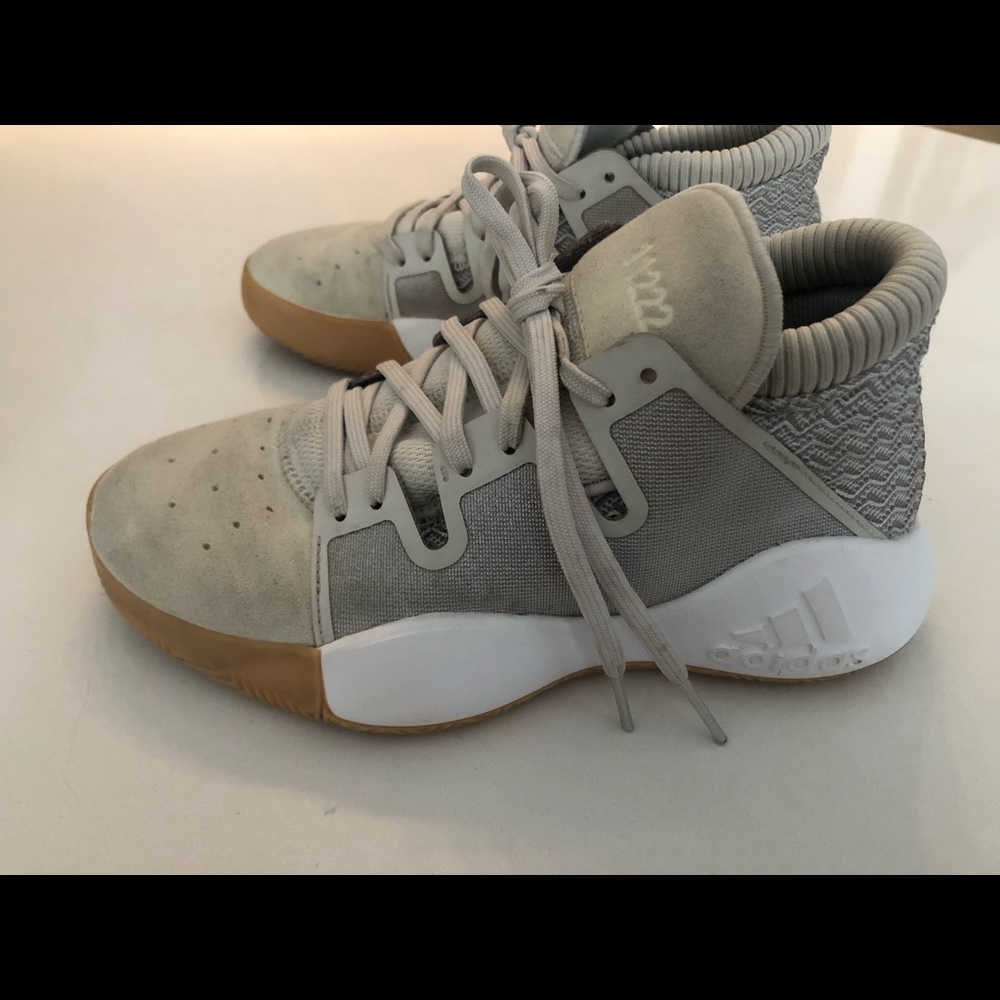 Adidas - Picture 2 of 9